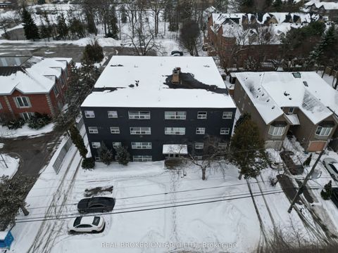 50 Benson Avenue 2B Richmond Hill ON L4C 4E6