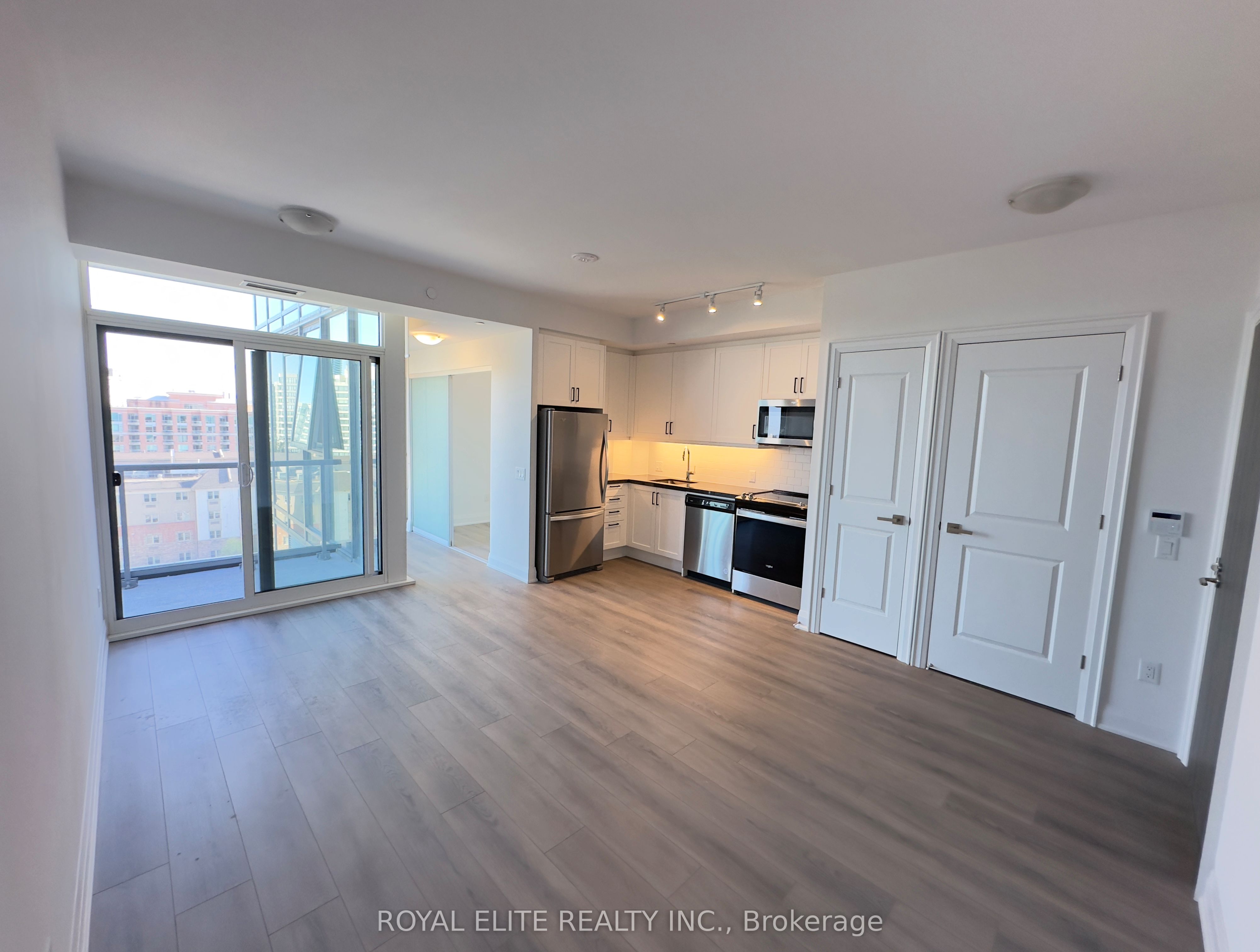 10 Gatineau Drive 903W