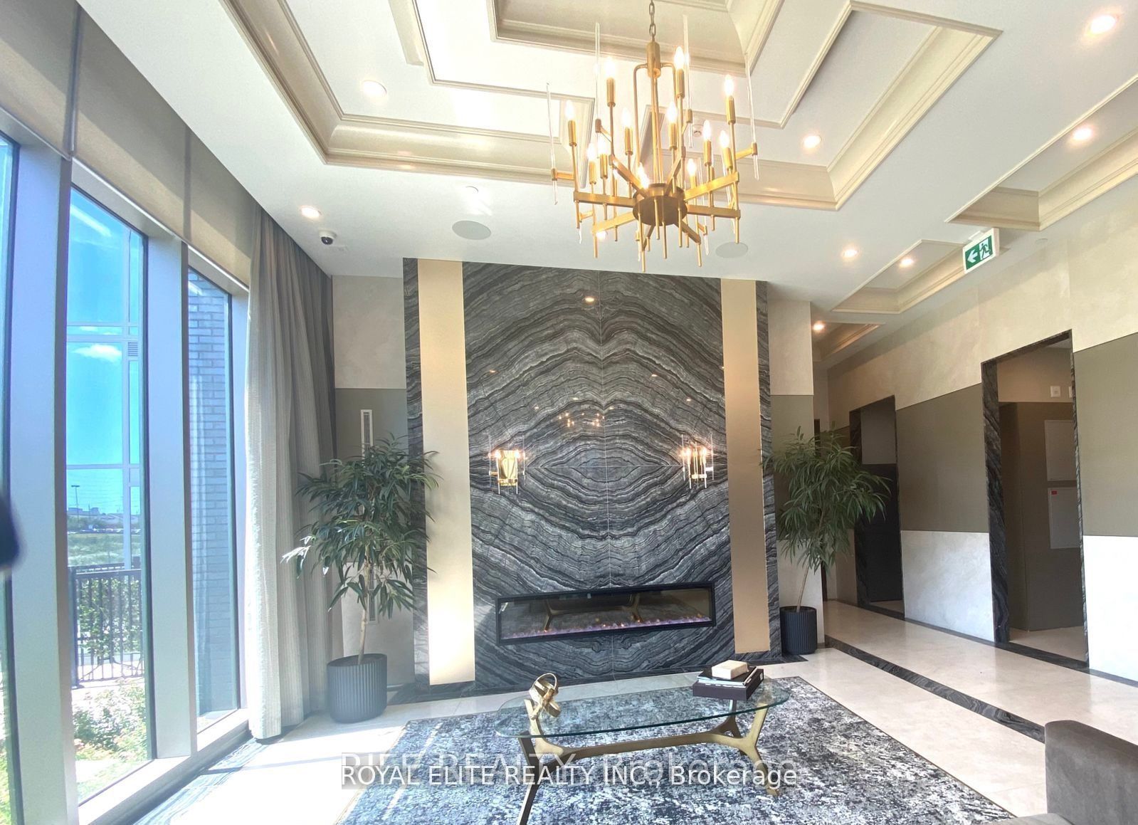 10 Gatineau Drive 903W