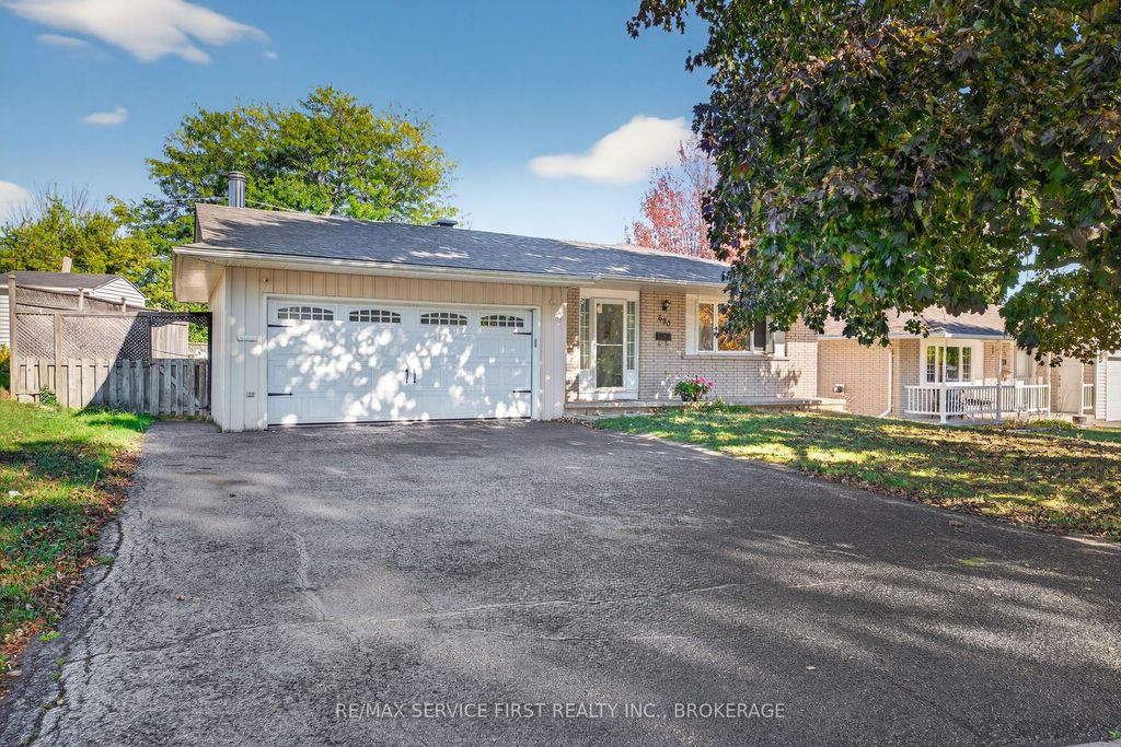 Photo of 690 Fleet Street, Kingston, ON K7M 5A5 (MLS # X12451546)