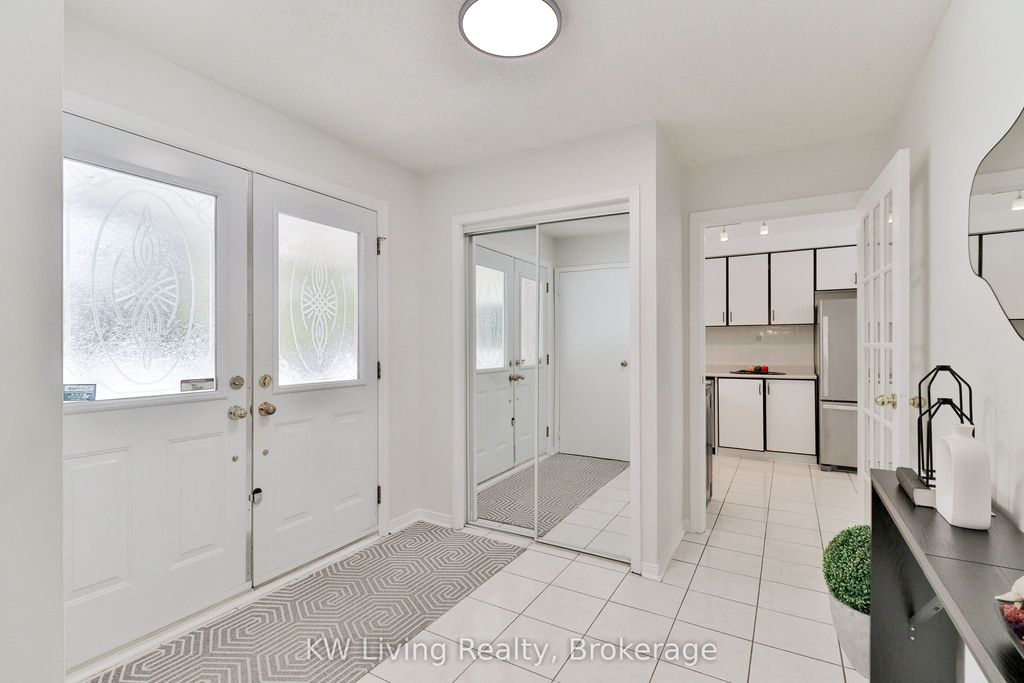 Photo of 10 Liebeck Crescent, Markham, ON L3R 1Y5 (MLS # N12865550)