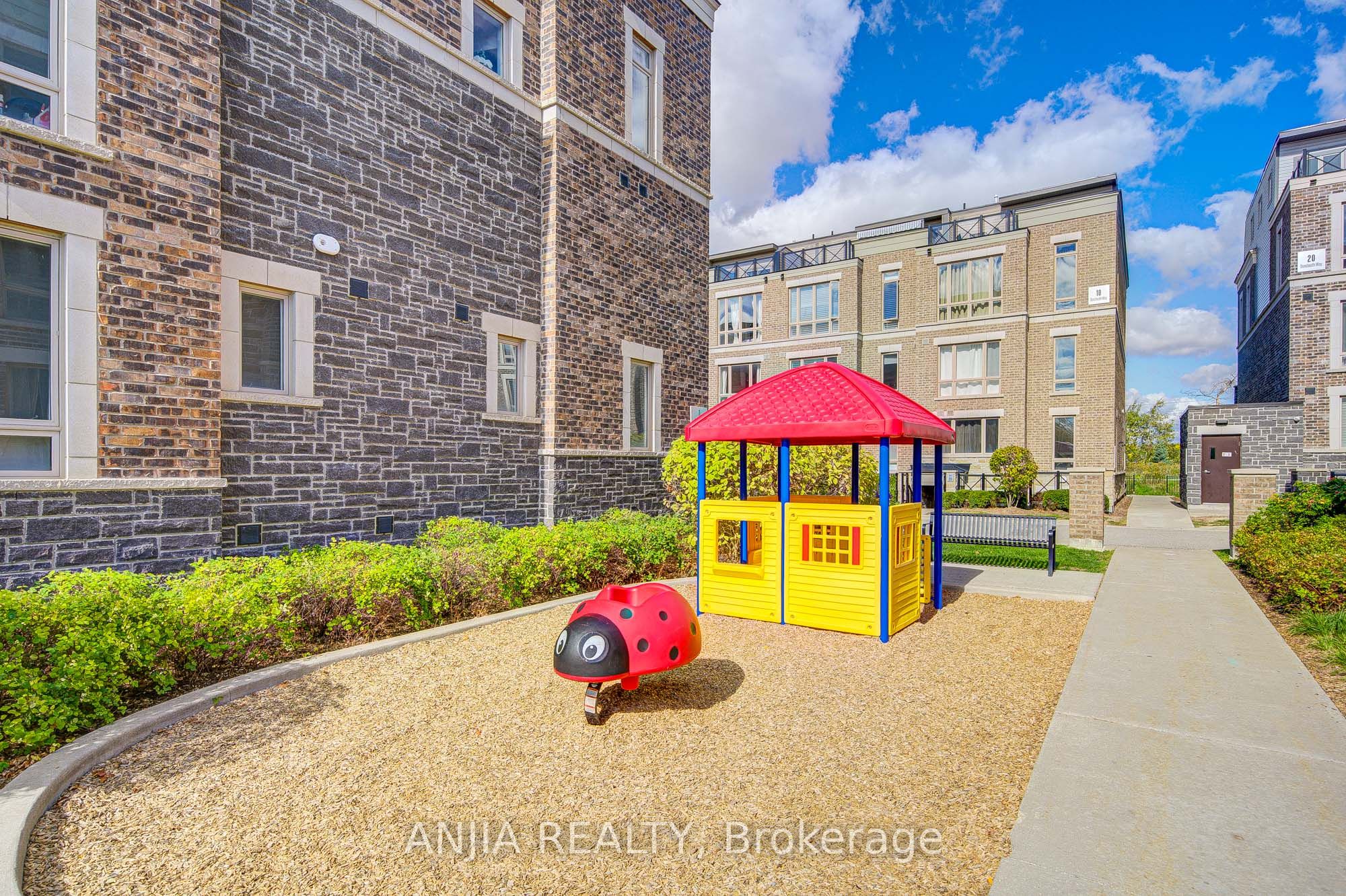 11 Dunsheath Way 1205