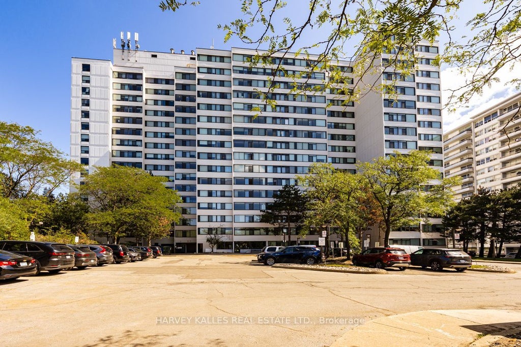 Photo of 3000 Bathurst Street #110, Toronto, ON M6B 3B4 (MLS # C13804152)