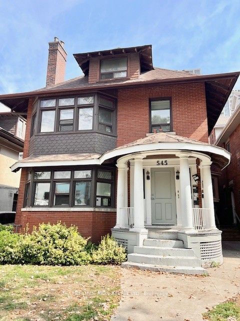 545 Palmerston Boulevard 5 Toronto ON M6G 2P4