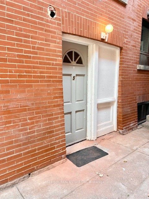 545 Palmerston Boulevard 5