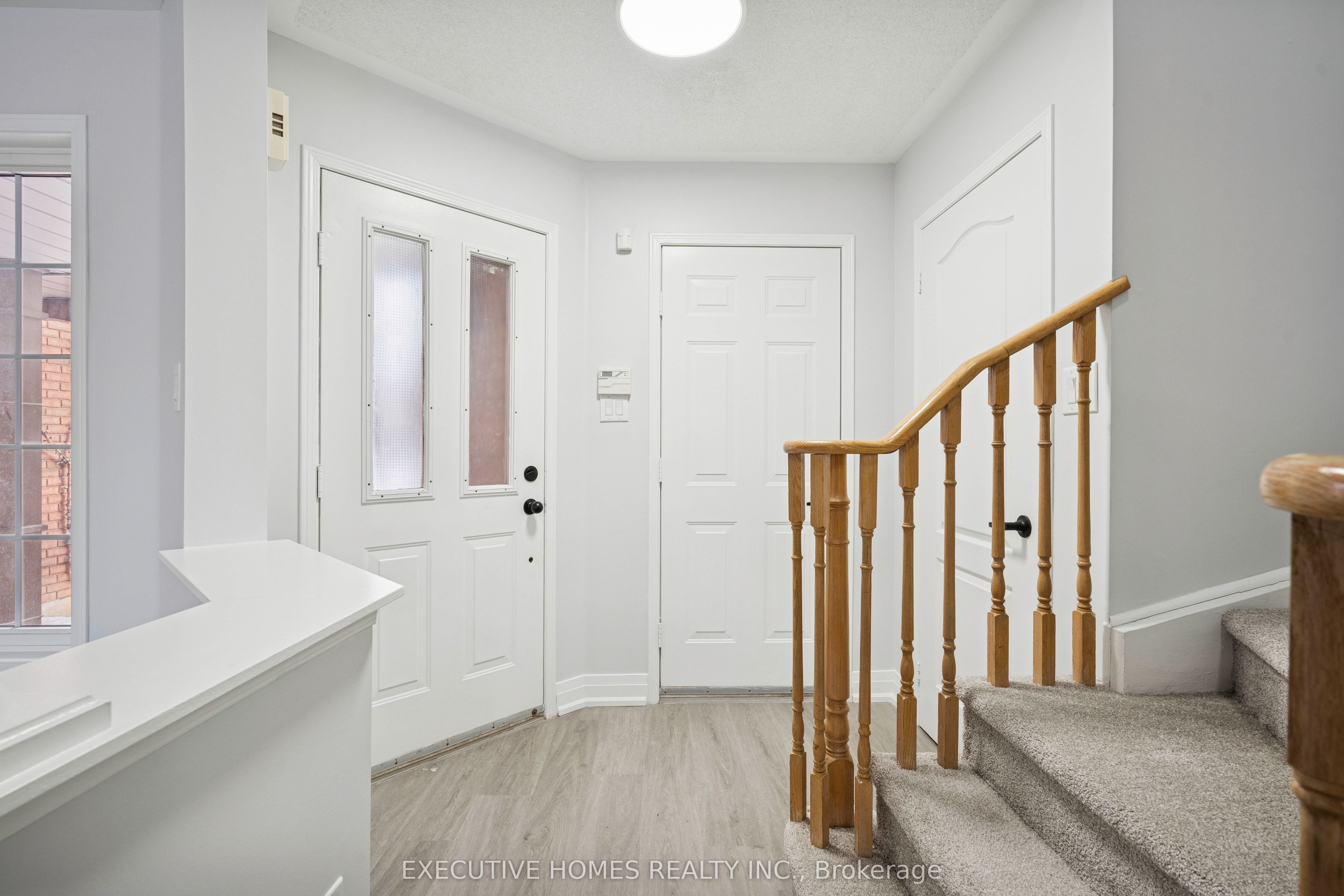 2665 Thomas Street 60