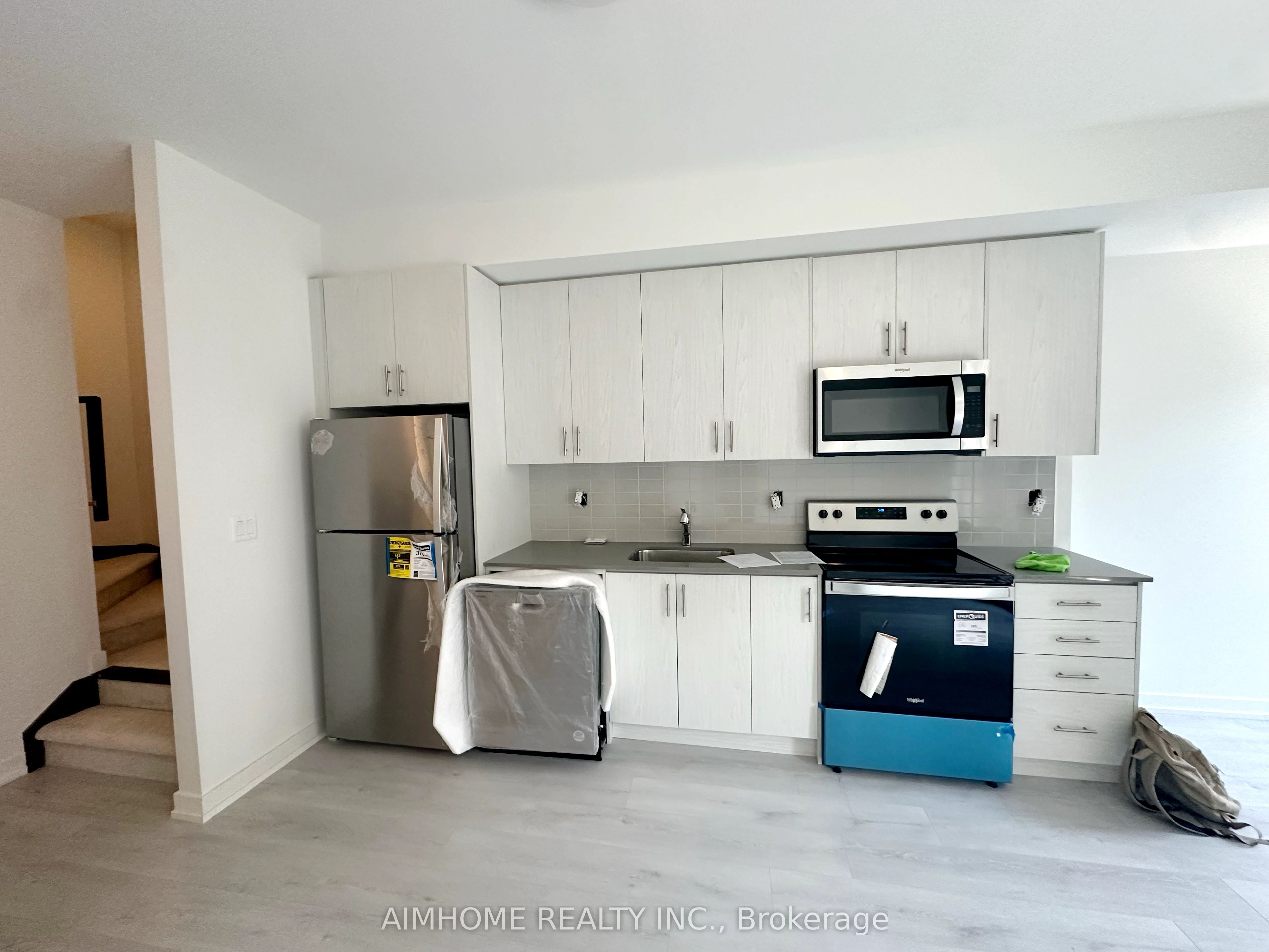 3546 Colonial (Furnished) Drive