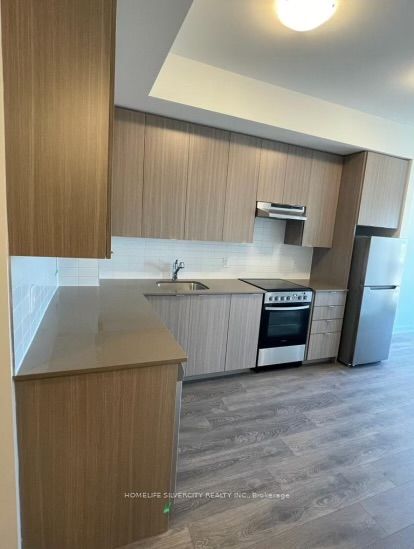 62 Sky Harbour Drive 306