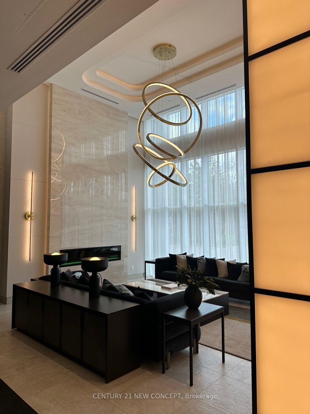 8888 Yonge Street 326