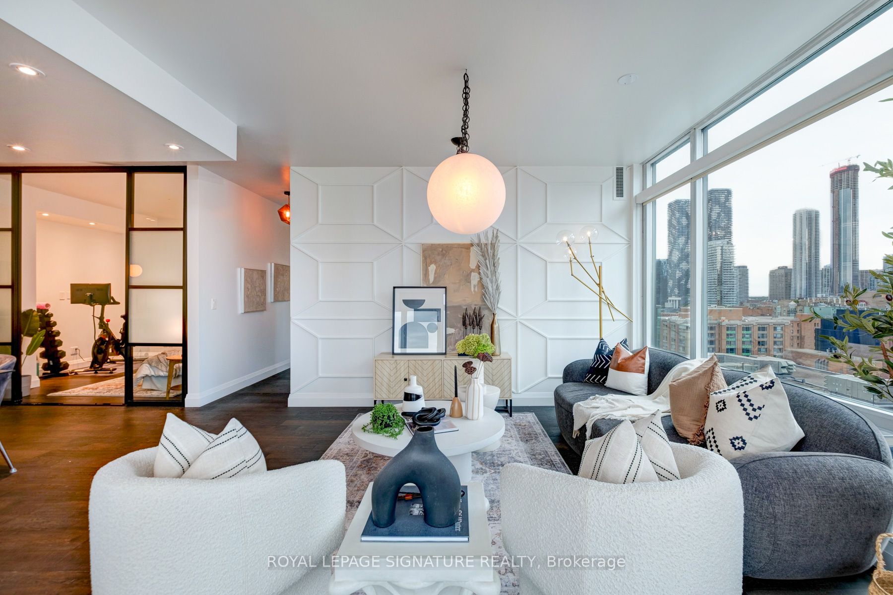 333 Adelaide Street E 1202