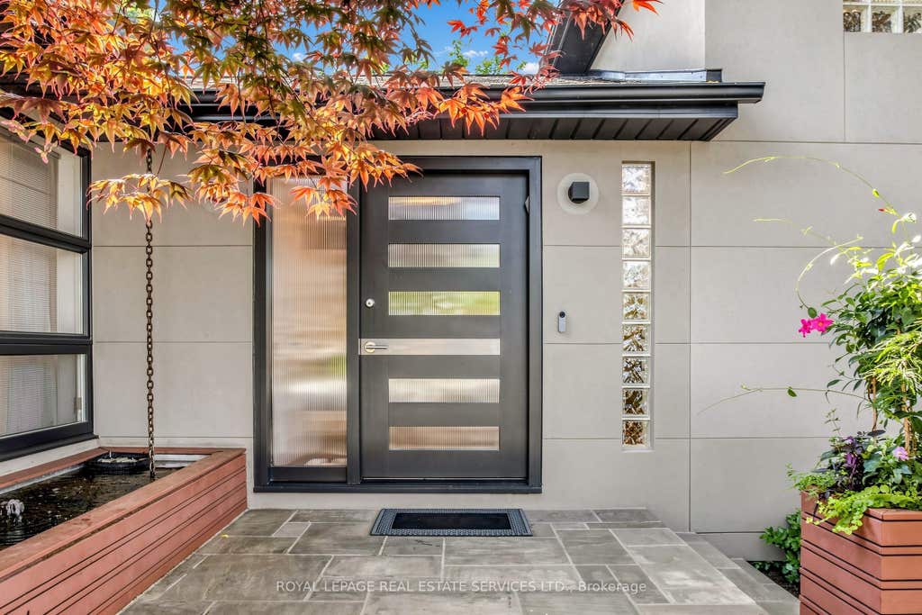 Photo of 45 HOPPERTON Drive, Toronto, ON M2L 2S7 (MLS # C13565948)