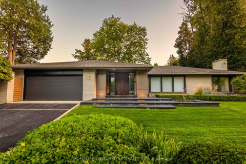 Photo of 15 Salonica Road, Toronto, ON M3C 2L6 (MLS # C12433289)