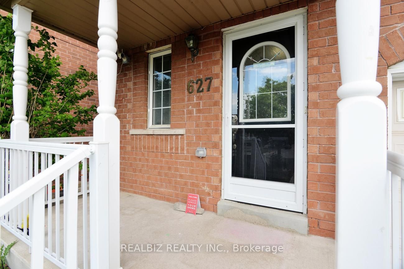 627 Caboto Trail