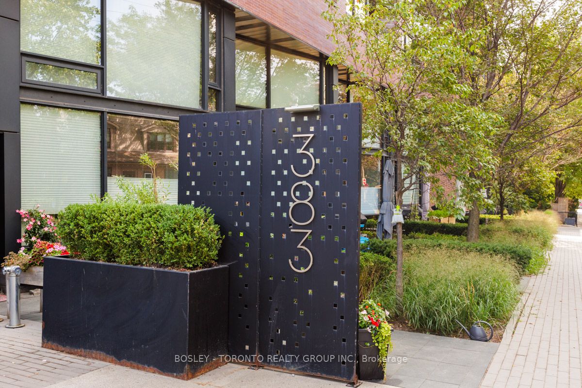 383 Sorauren Avenue 308