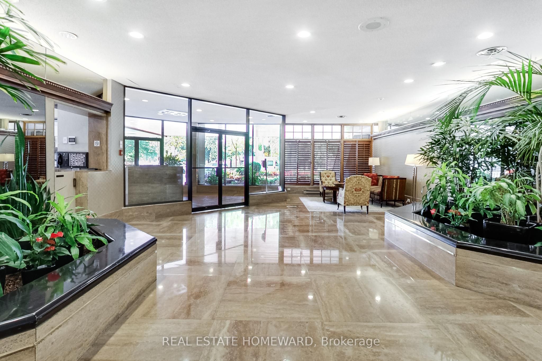 130 Carlton Street #1405