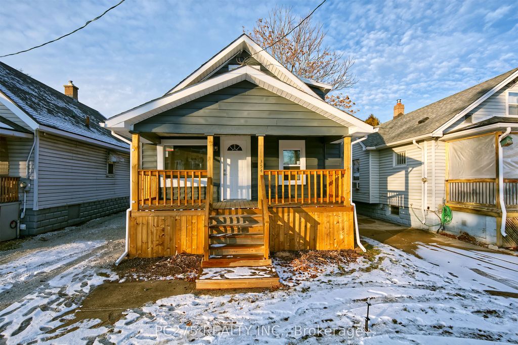 Photo of 354 Exmouth Street, Sarnia, ON N7T 5N6 (MLS # X12867934)