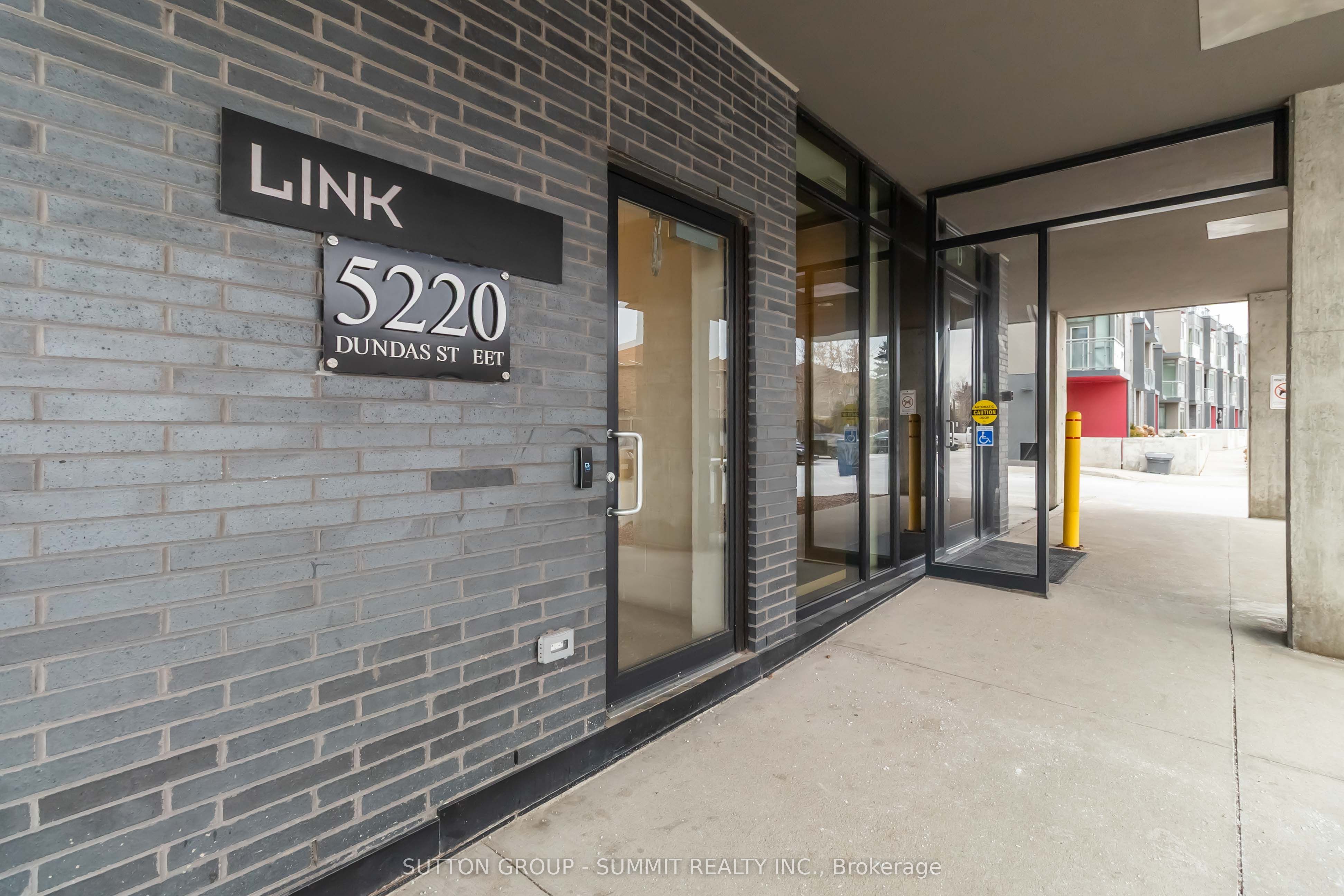 5220 Dundas Street D422