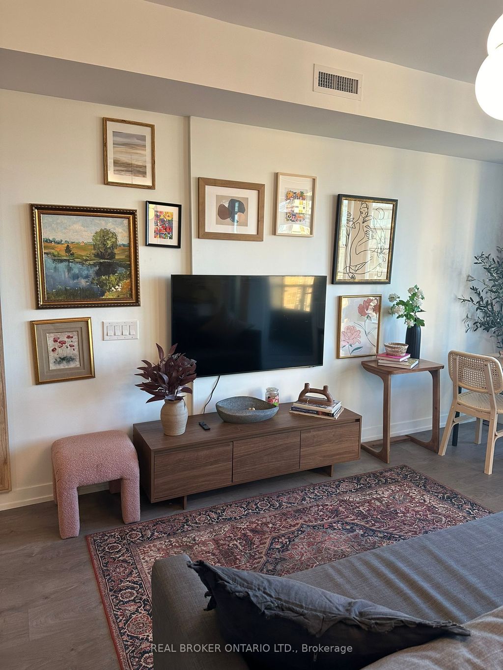 Photo of 270 Dufferin Street #820, Toronto, ON M6K 0H8 (MLS # W12422159)