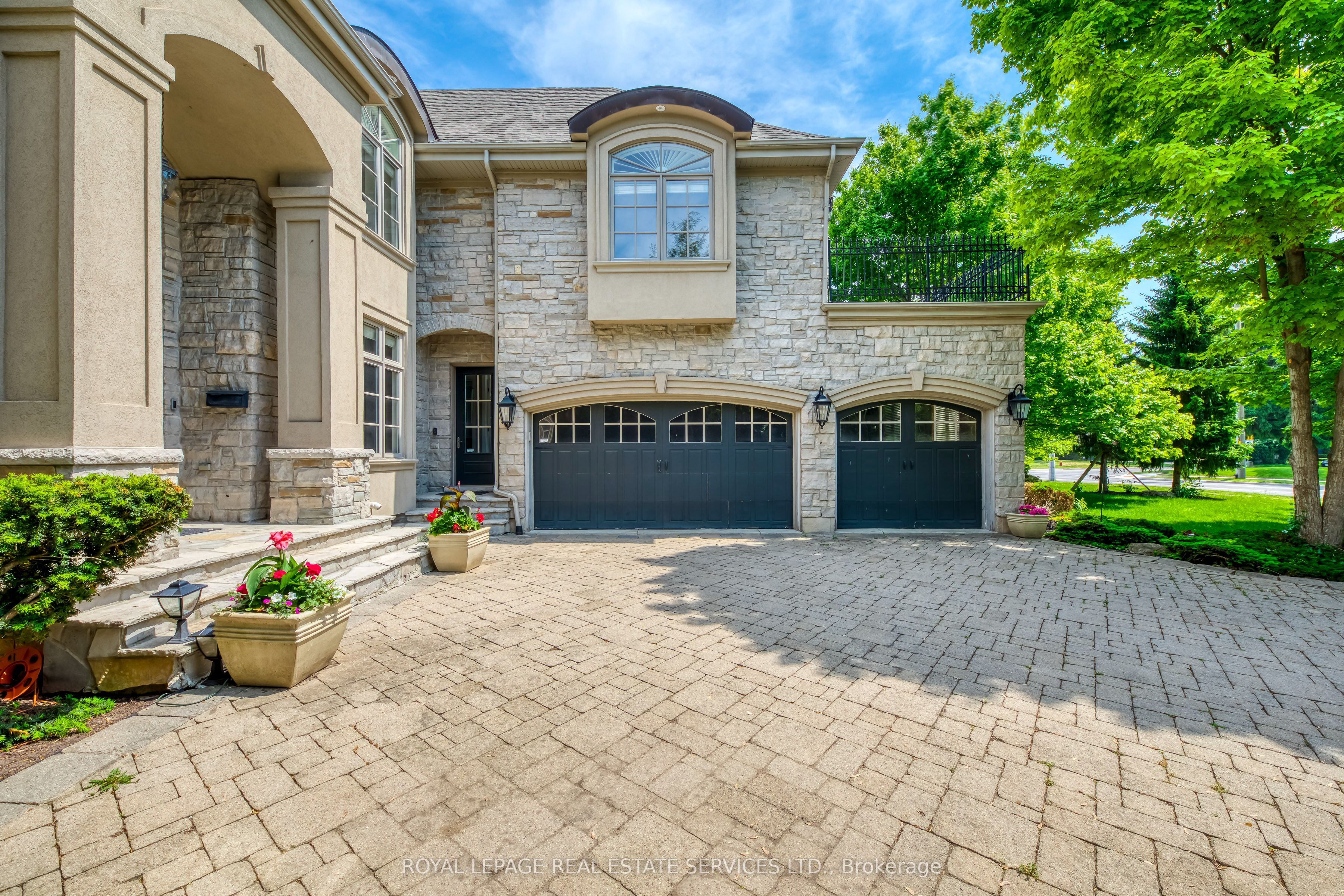 3341 Lakeshore Road