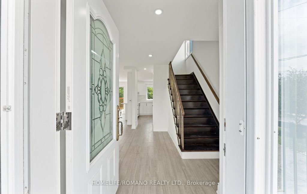 Photo of 37 Donofree Road, Toronto, ON M6L 2P4 (MLS # W12466556)