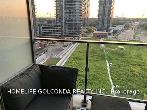 2200 Lake Shore Boulevard W 1106