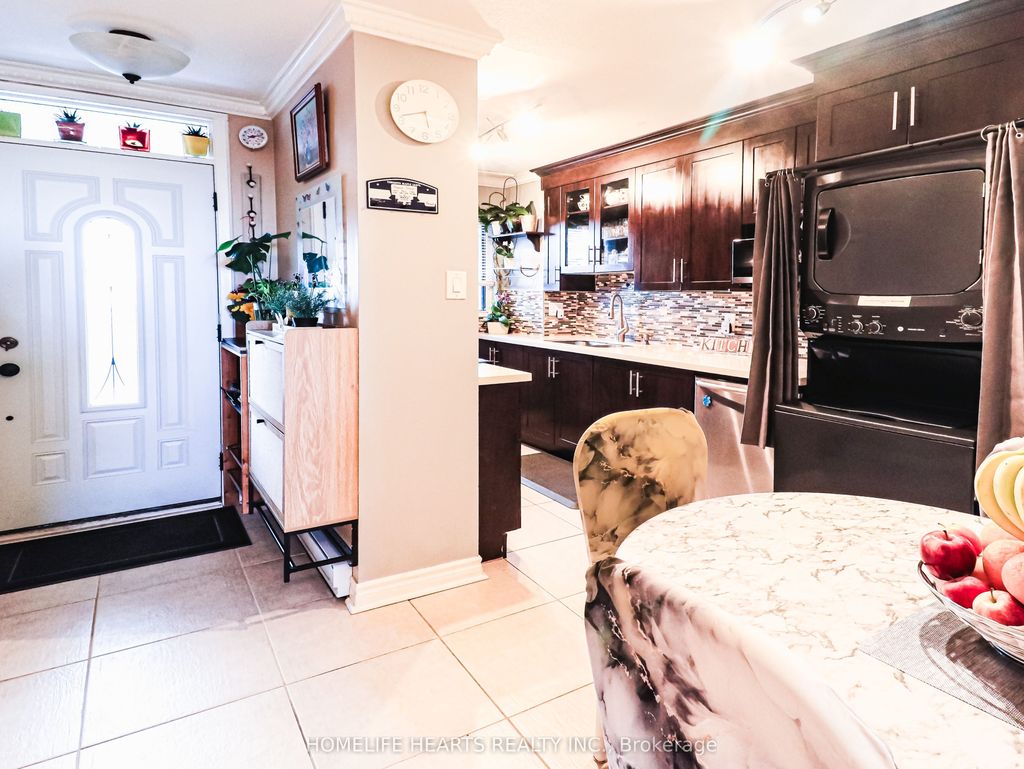 Photo of 140 Leeward Glenway #316, Toronto, ON M3C 2Y9 (MLS # C12899432)