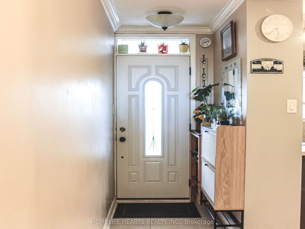 Photo of 140 Leeward Glenway #316, Toronto, ON M3C 2Y9 (MLS # C12899432)