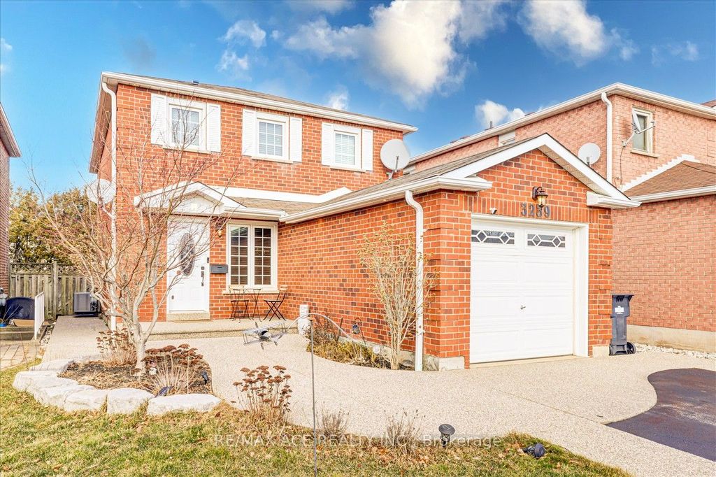 Photo of 3239 Valcourt Crescent, Mississauga, ON L5L 5G9 (MLS # W13117940)