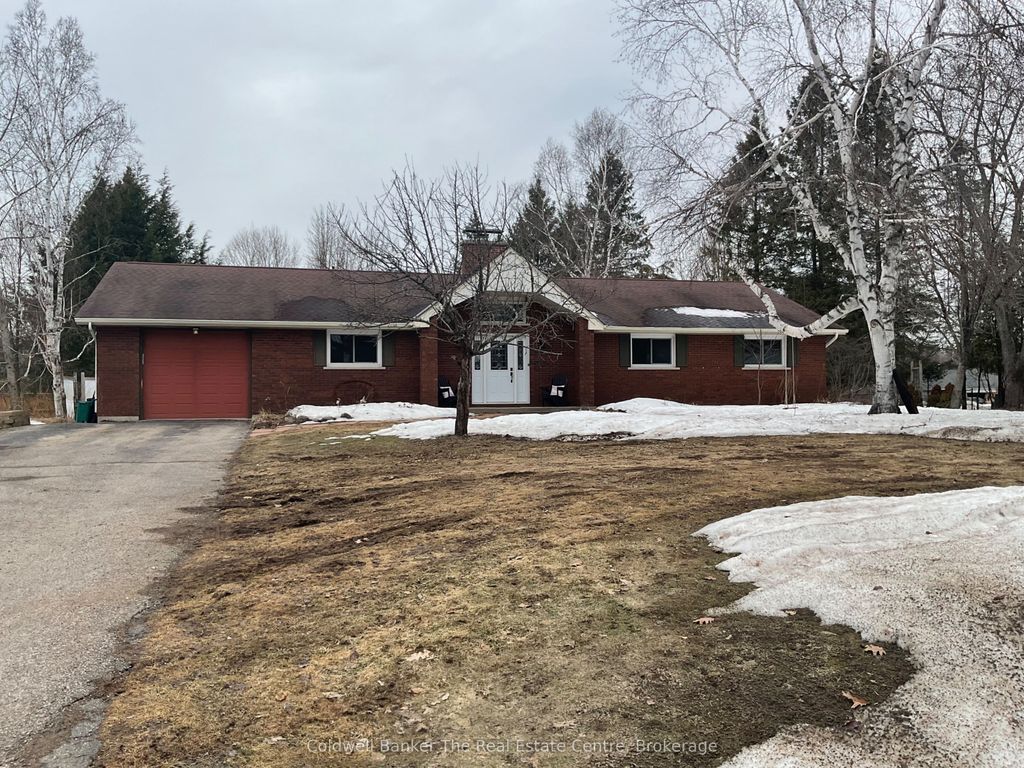 Photo of 3 Glendale Road, Bracebridge, ON P1L 1B3 (MLS # X12944972)