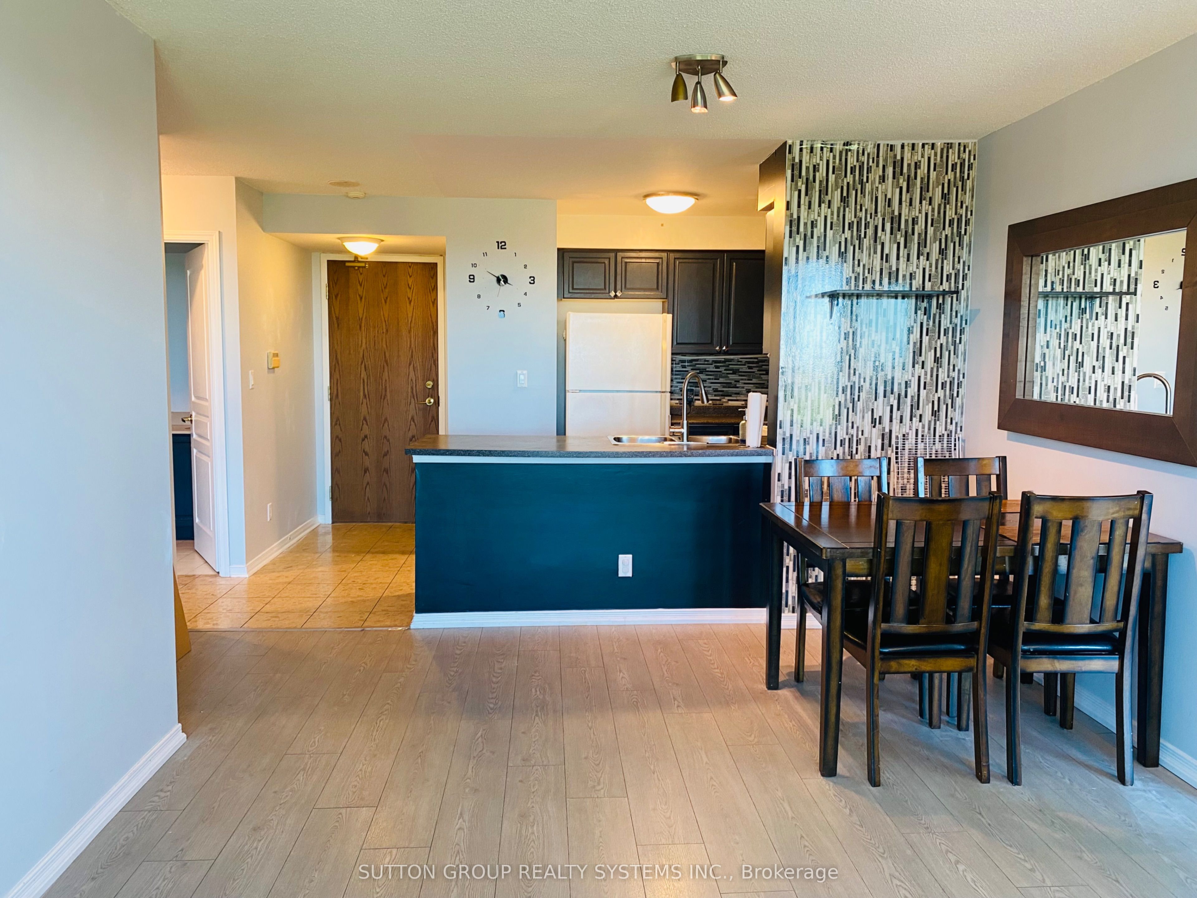 4879 Kimbermount Avenue 1005