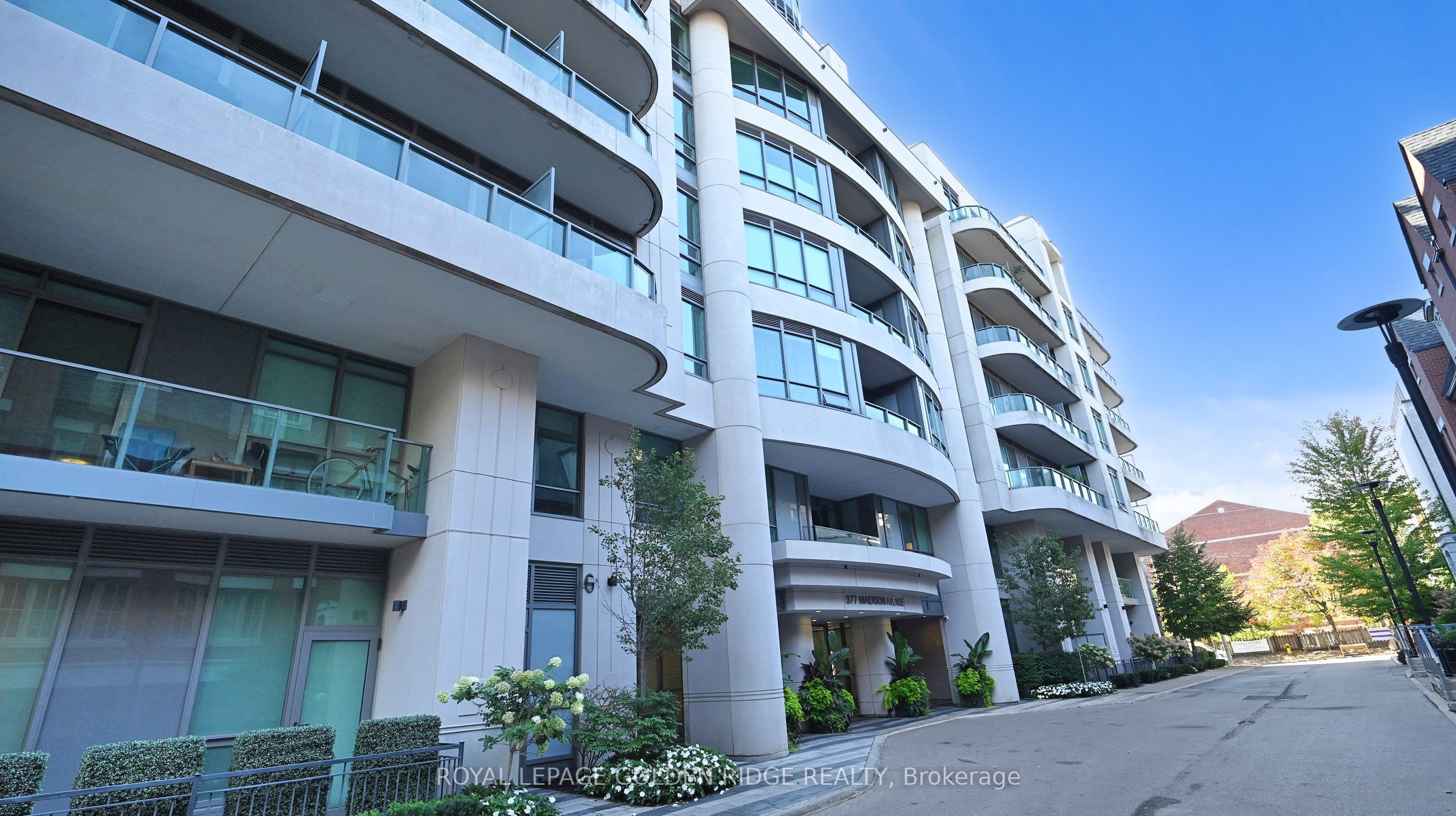 377 Madison Avenue 224