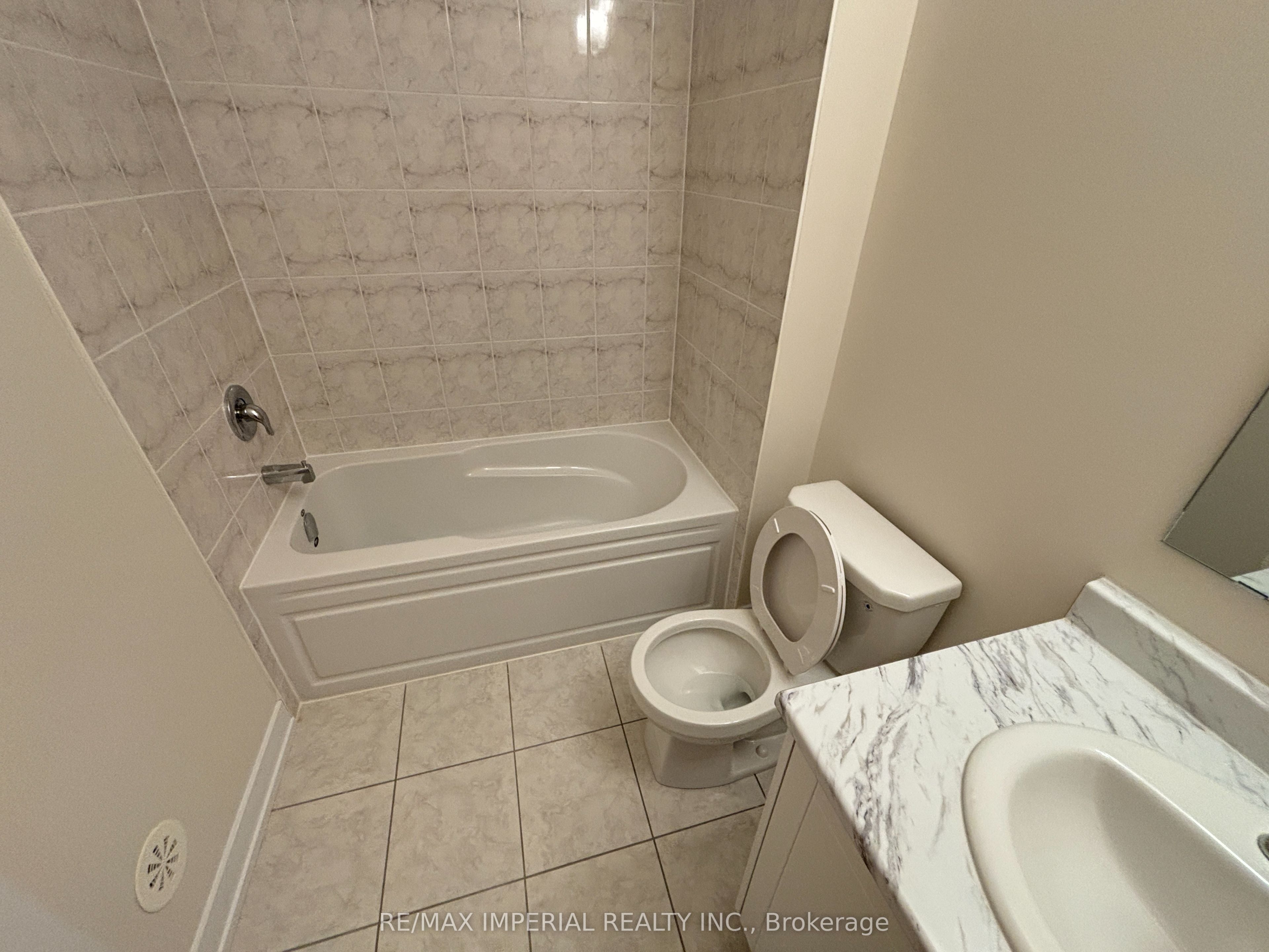 3085 Welsman Gardens