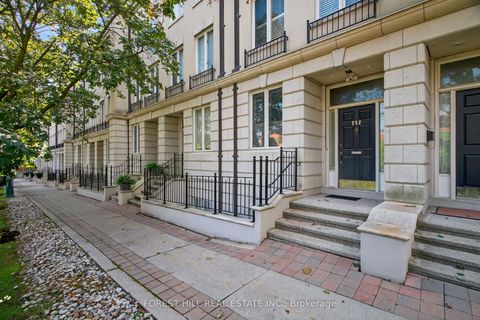 252 Spadina Road Toronto ON M5R 2V1