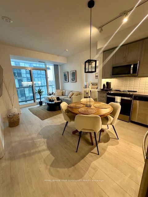 10 Gatineau Drive 1409 Vaughan ON L4J 0L2