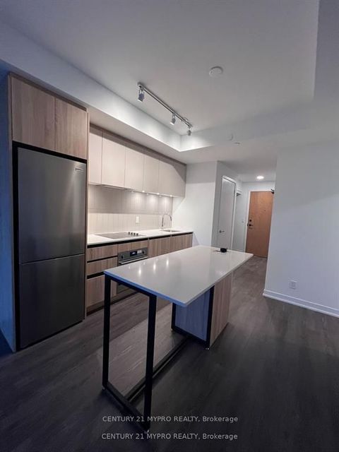 7950 Bathurst Street 1205 Vaughan ON L4J 0L4