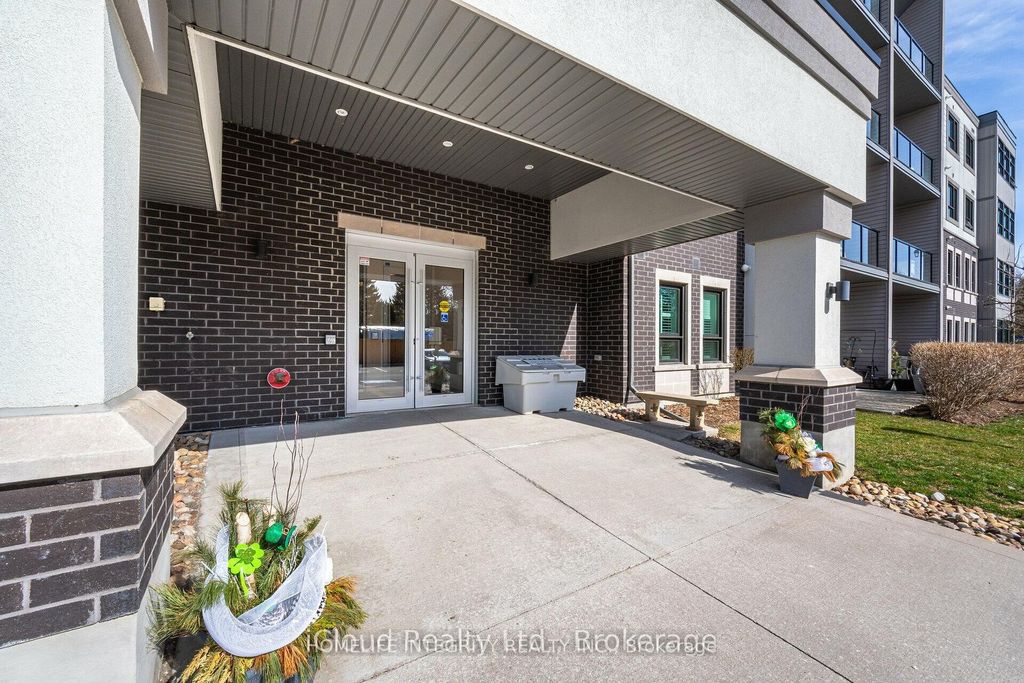 Photo of 69 Boyne Street #402, New Tecumseth, ON L9R 0N5 (MLS # N13113656)