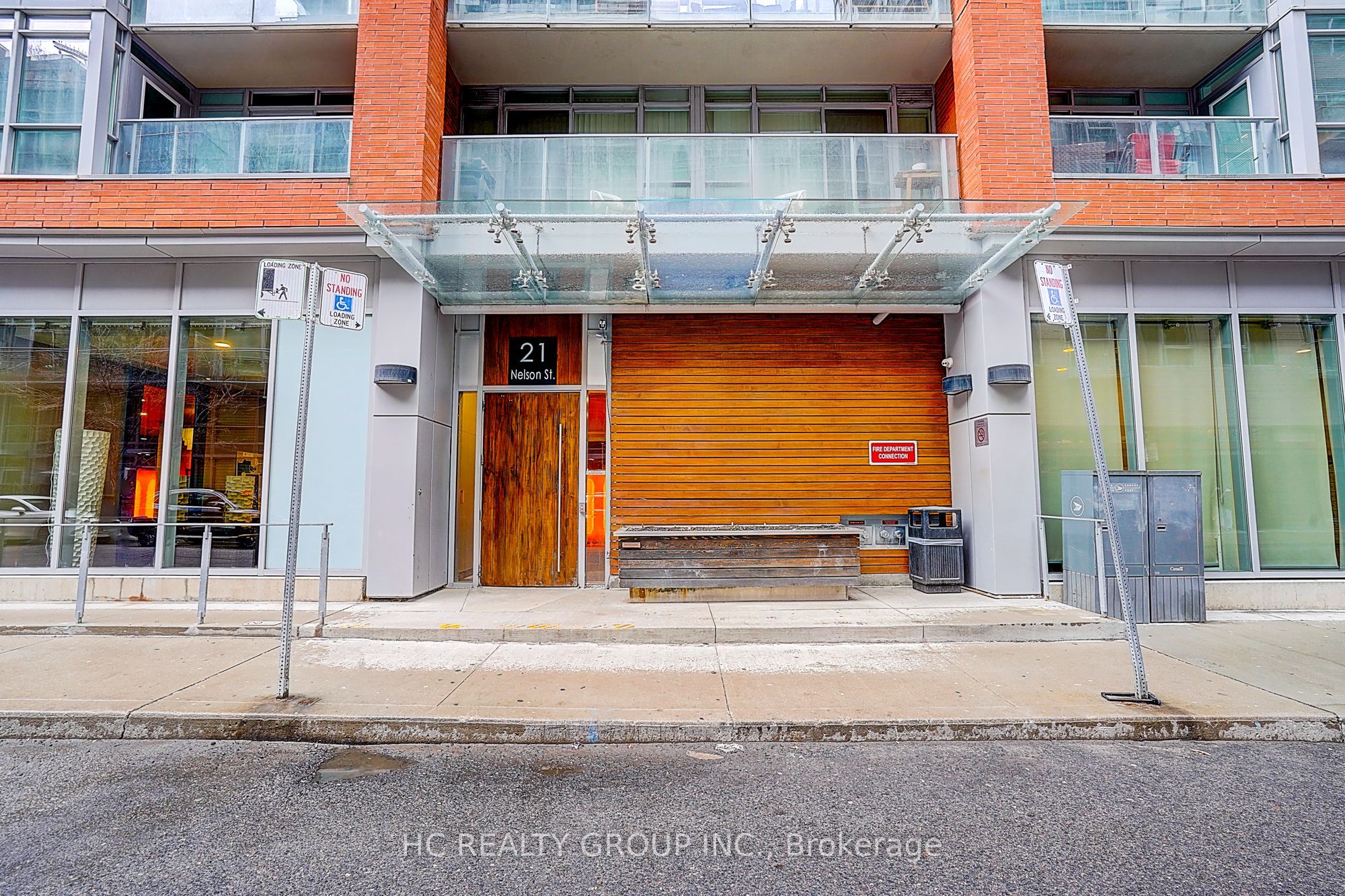 21 Nelson Street 705