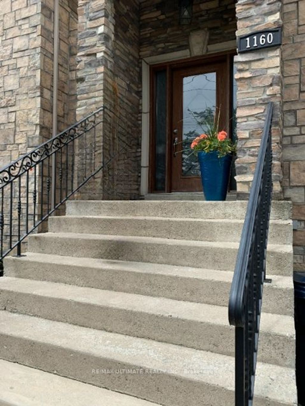 Photo of 1160 Islington Avenue, Toronto, ON M8Z 4S7 (MLS # W12796438)