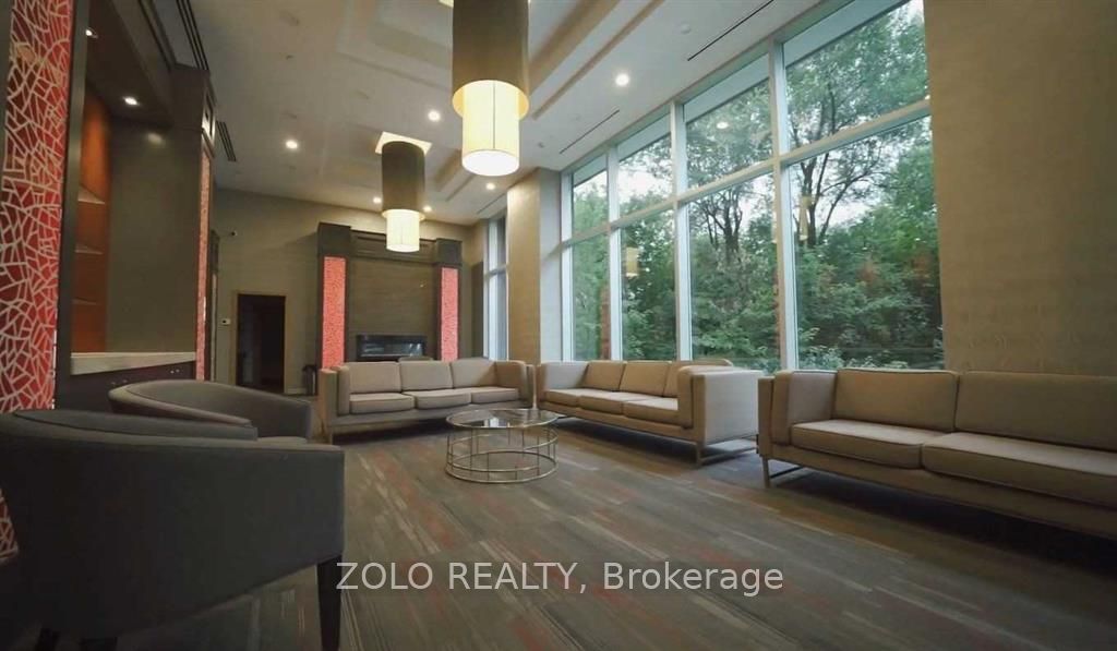 8763 Bayview Avenue 325