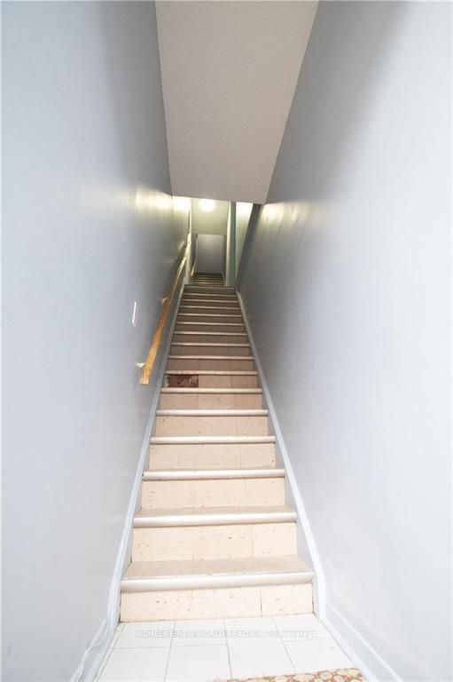 1104 College Street 2nd floor
