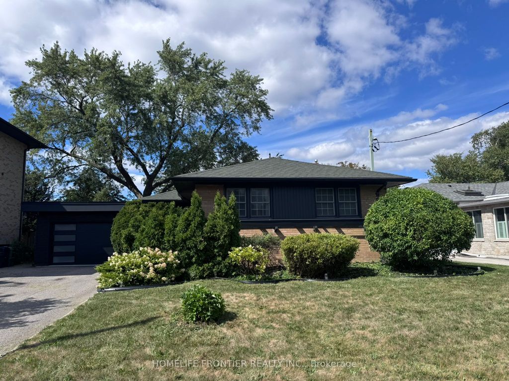 Photo of 26 Trophy Drive, Toronto, ON M4A 1L8 (MLS # C12371091)