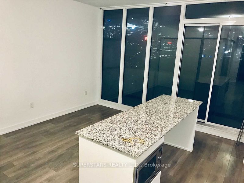 426 University Avenue 3606