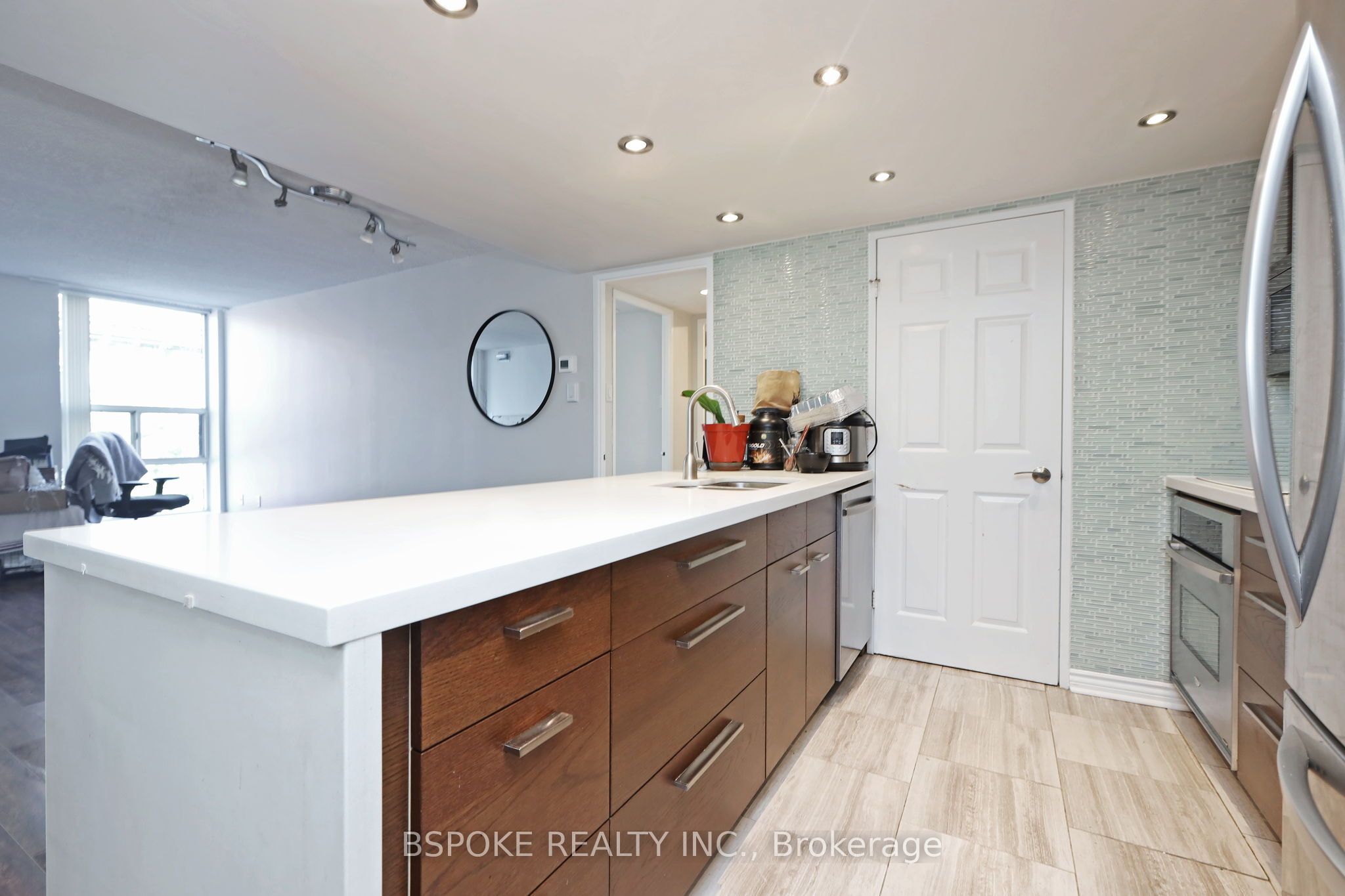 701 King Street W 307