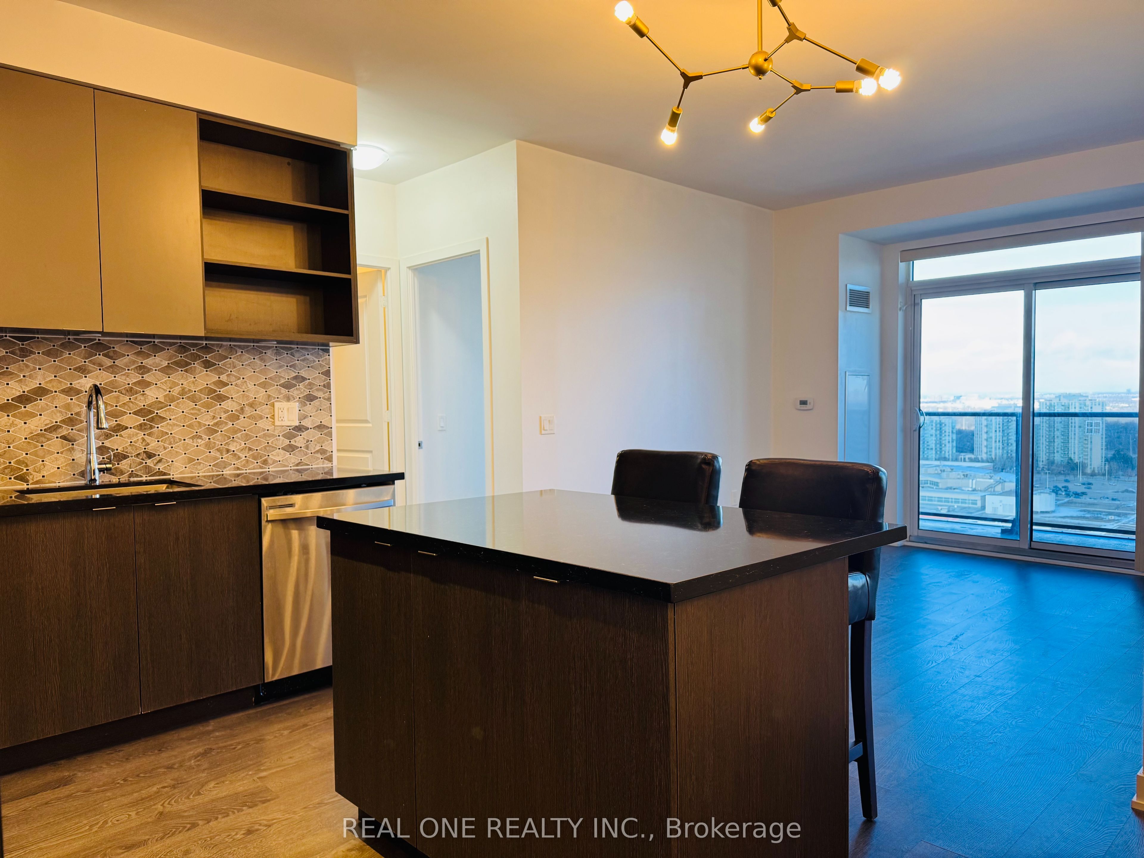 4699 Glen Erin Drive E 1801