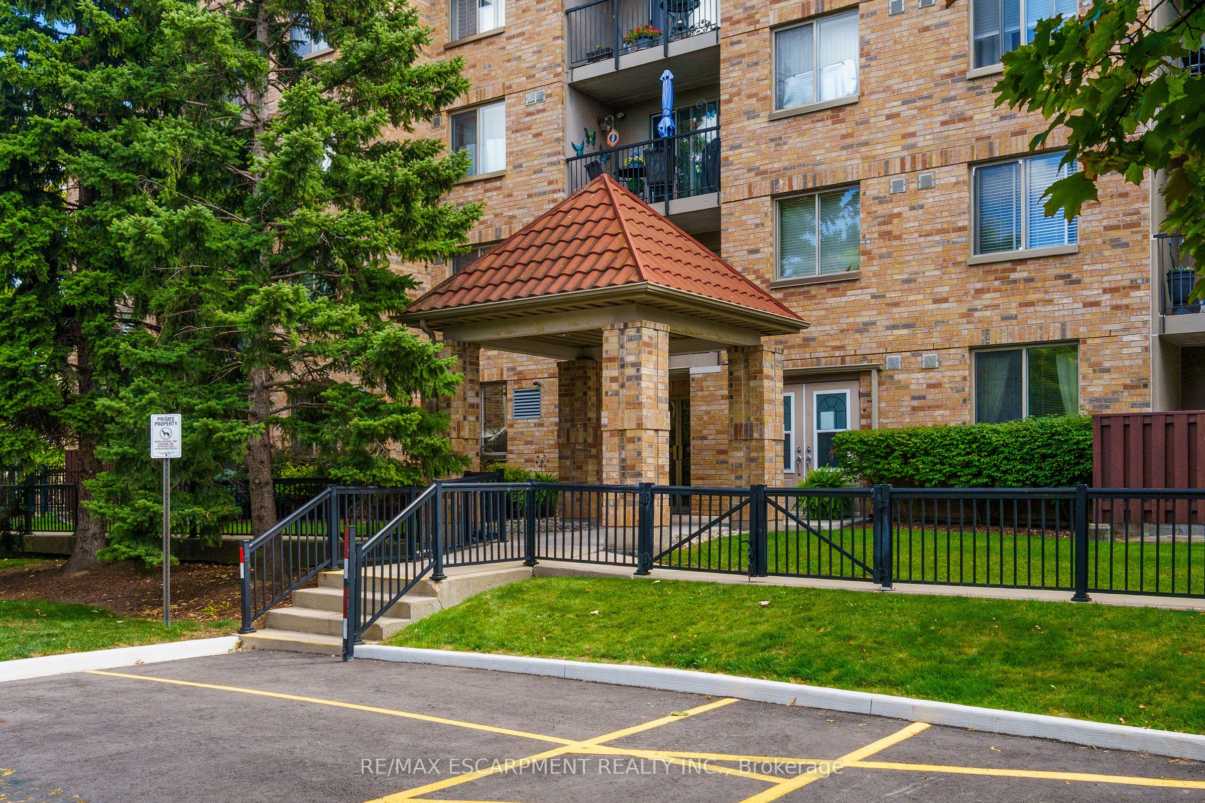 3499 UPPER MIDDLE Road 211