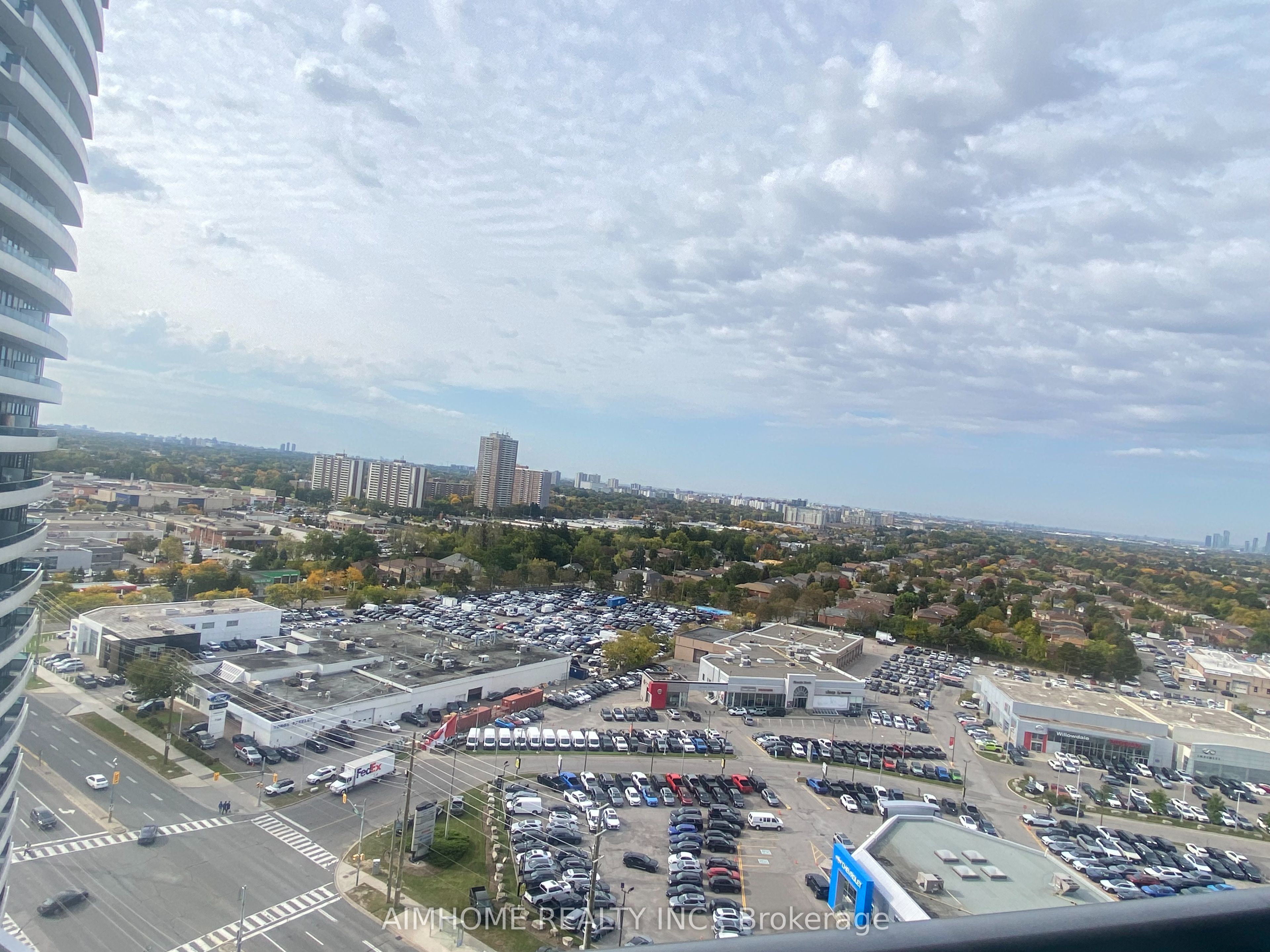7171 Yonge Street E 1712
