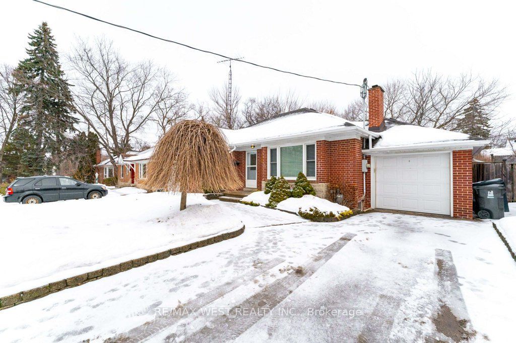 Photo of 5 Glenn Murray Drive, Toronto, ON M8Y 3H2 (MLS # W12805046)