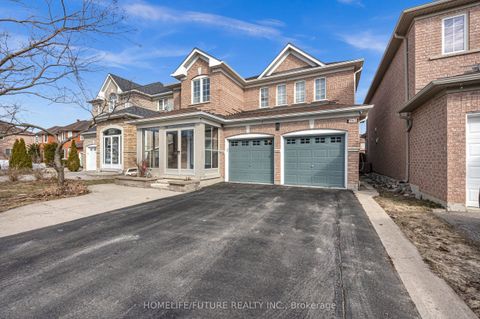 262 Helen Avenue Markham ON L3R 1K1