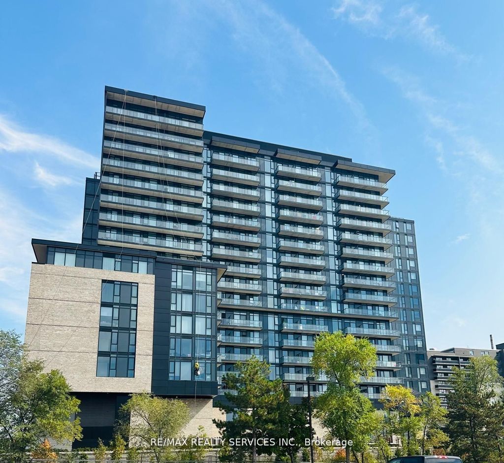 Photo of 86 Dundas Street E #409, Mississauga, ON L5A 0B1 (MLS # W13087122)