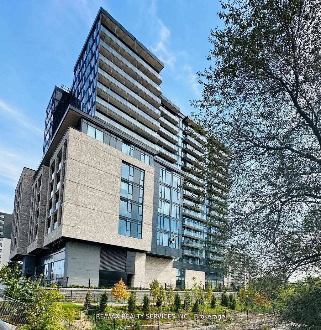 Photo of 86 Dundas Street E #409, Mississauga, ON L5A 0B1 (MLS # W13087122)